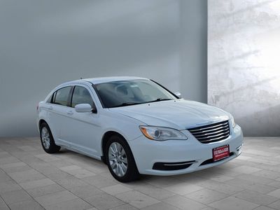 2013 Chrysler 200 - Photo 1