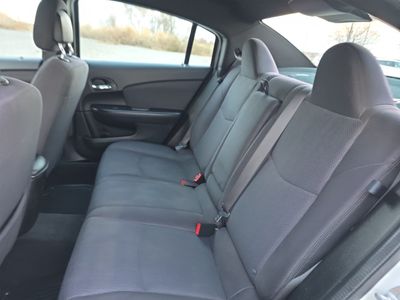 2013 Chrysler 200 - Photo 15
