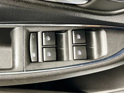 2018 Chevrolet Cruze — photo 13 view