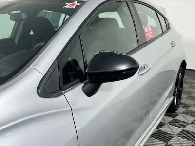2018 Chevrolet Cruze — photo 10 view