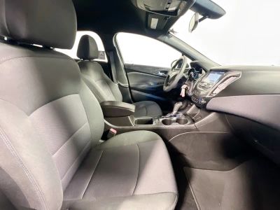 2018 Chevrolet Cruze — photo 25 view