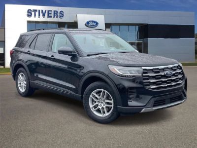 2026 Ford Explorer Active in Agate Black Metallic — front three-quarter view