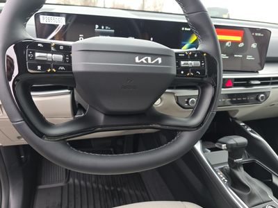 2026 Kia Sorento — photo 8 view