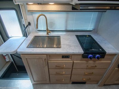 2026 Thor Motor Coach Chateau - Photo 13