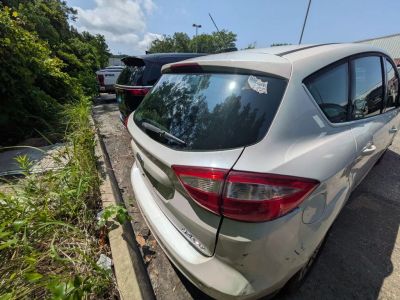 2013 Ford C-Max Hybrid - Photo 2