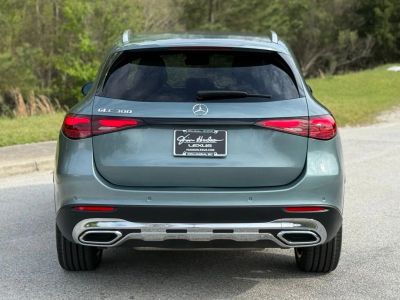 2025 Mercedes-Benz GLC - Photo 10