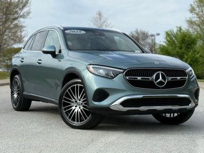 2025 Mercedes-Benz GLC - Photo 1