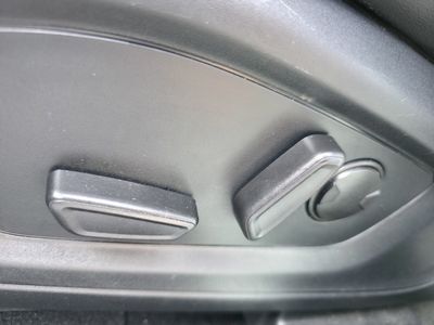 2023 Ford Explorer — photo 13 view