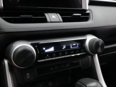 2023 Toyota RAV4 — photo 13 view