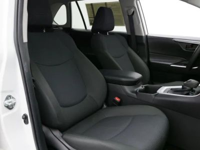2023 Toyota RAV4 — photo 30 view
