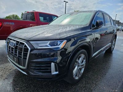2021 Audi Q7 — rear three-quarter view