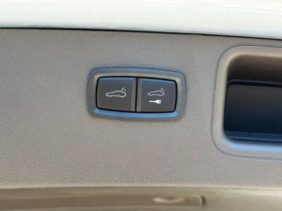 2026 Porsche Macan — photo 13 view