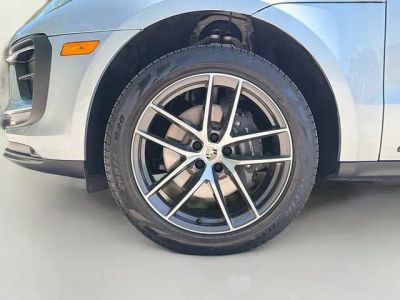 2026 Porsche Macan — photo 42 view