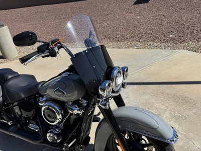 2025 Harley-Davidson FLHC - Heritage Classic — photo 9 view