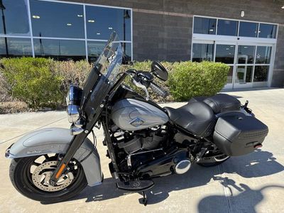 2025 Harley-Davidson FLHC - Heritage Classic — side profile view