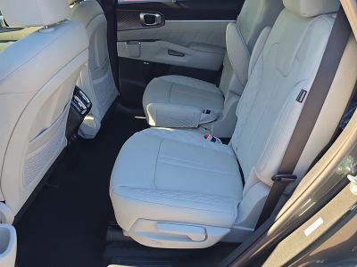 2026 Kia Sorento Hybrid — photo 17 view