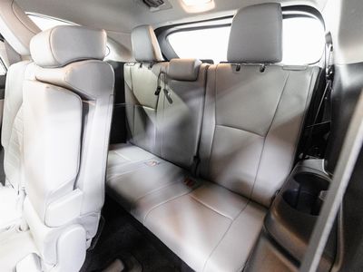 2020 Toyota Highlander Hybrid - Photo 7