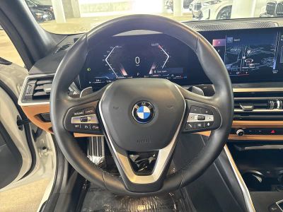 2024 BMW 3 Series — photo 11 view