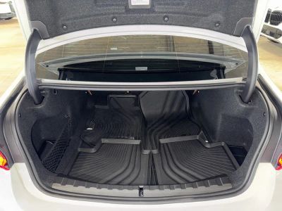 2024 BMW 3 Series — photo 15 view