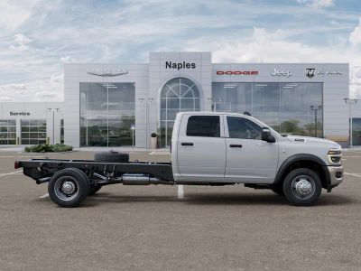 2026 Ram 5500HD — photo 21 view