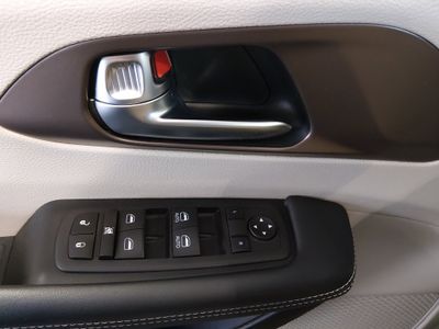 2023 Chrysler Voyager - Photo 21
