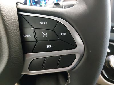 2023 Chrysler Voyager - Photo 25