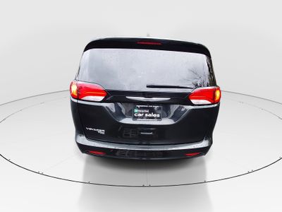 2023 Chrysler Voyager - Photo 6