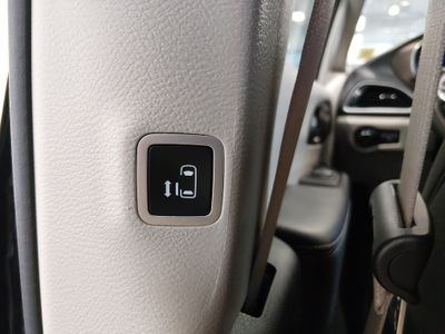 2023 Chrysler Voyager - Photo 27