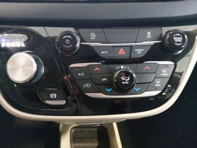 2023 Chrysler Voyager - Photo 20