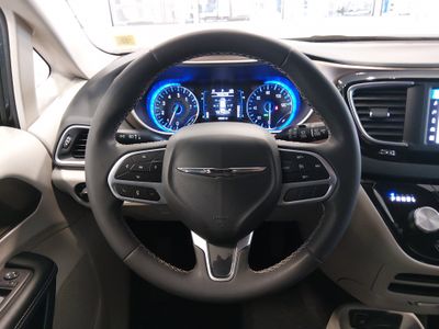 2023 Chrysler Voyager - Photo 12