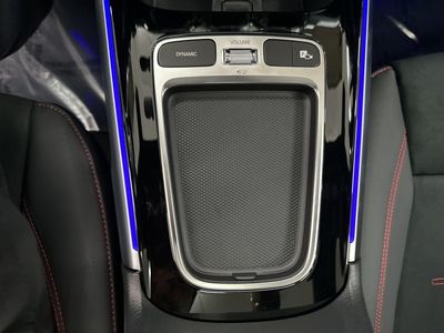 2026 Mercedes-Benz GLB — photo 18 view