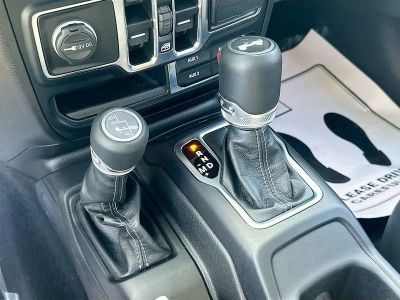2024 Jeep Wrangler — photo 17 view