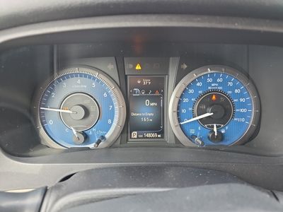 2017 Toyota Sienna — photo 10 view