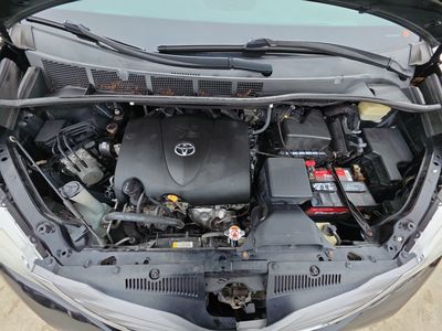 2017 Toyota Sienna — photo 22 view