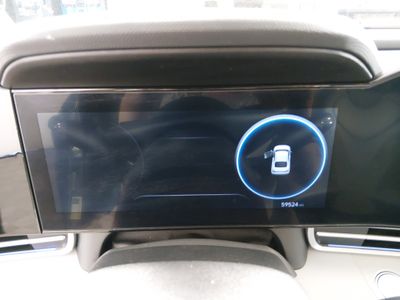 2025 Hyundai Elantra — photo 14 view