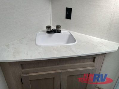2025 Gulf Stream RV Yellowstone Ranch Edition - Photo 32