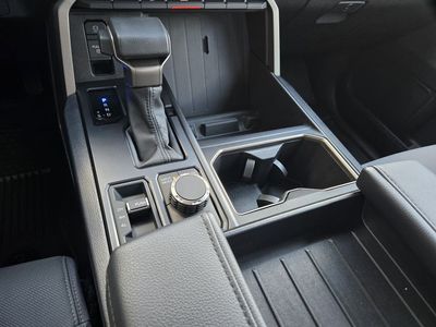 2025 Toyota Tundra - Photo 14