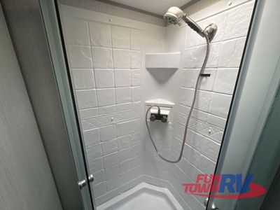 2022 Dutchmen RV Kodiak - Photo 18