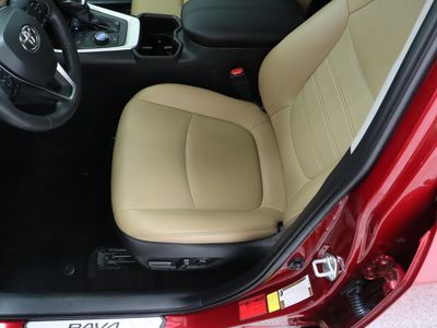 2024 Toyota RAV4 AWD — photo 15 view