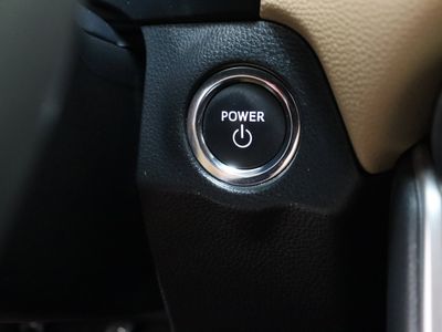 2024 Toyota RAV4 AWD — photo 18 view