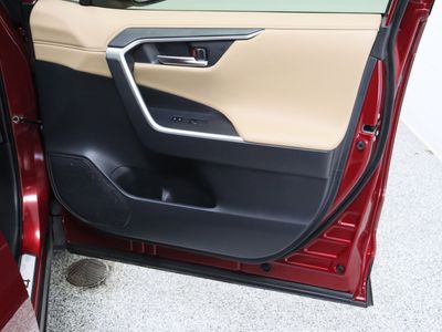 2024 Toyota RAV4 AWD — photo 40 view