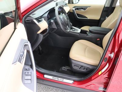 2024 Toyota RAV4 AWD — photo 14 view