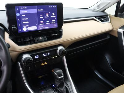2024 Toyota RAV4 AWD — photo 16 view