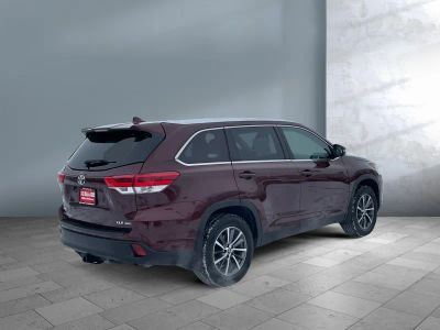 2019 Toyota Highlander — interior view