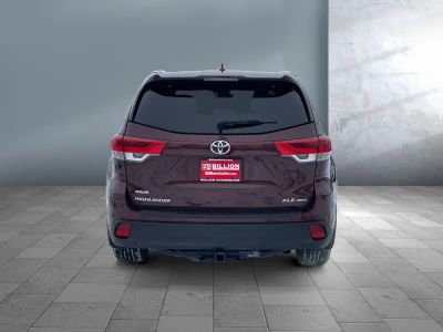 2019 Toyota Highlander — detail view