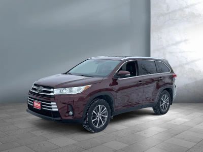 2019 Toyota Highlander — side profile view