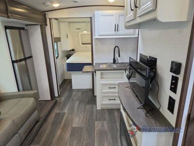 2022 Dutchmen RV Atlas — photo 17 view