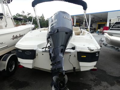 2017 NauticStar 203 SC - Photo 4