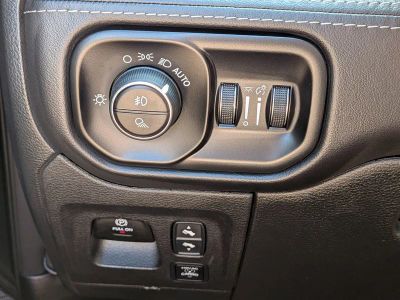 2025 Ram 1500 — photo 31 view
