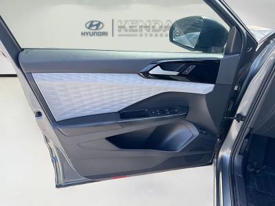 2022 Volkswagen Taos — photo 17 view